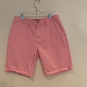 GAP mens khaki pink shorts